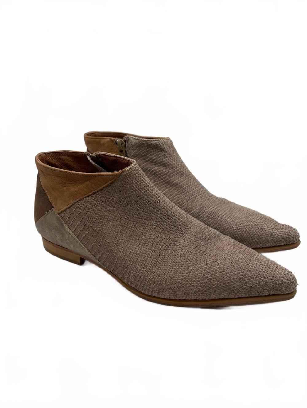 Free People Colorblock Pointed Toe Leather Ankle Boots Size 38 / US 7.5-8 Fall